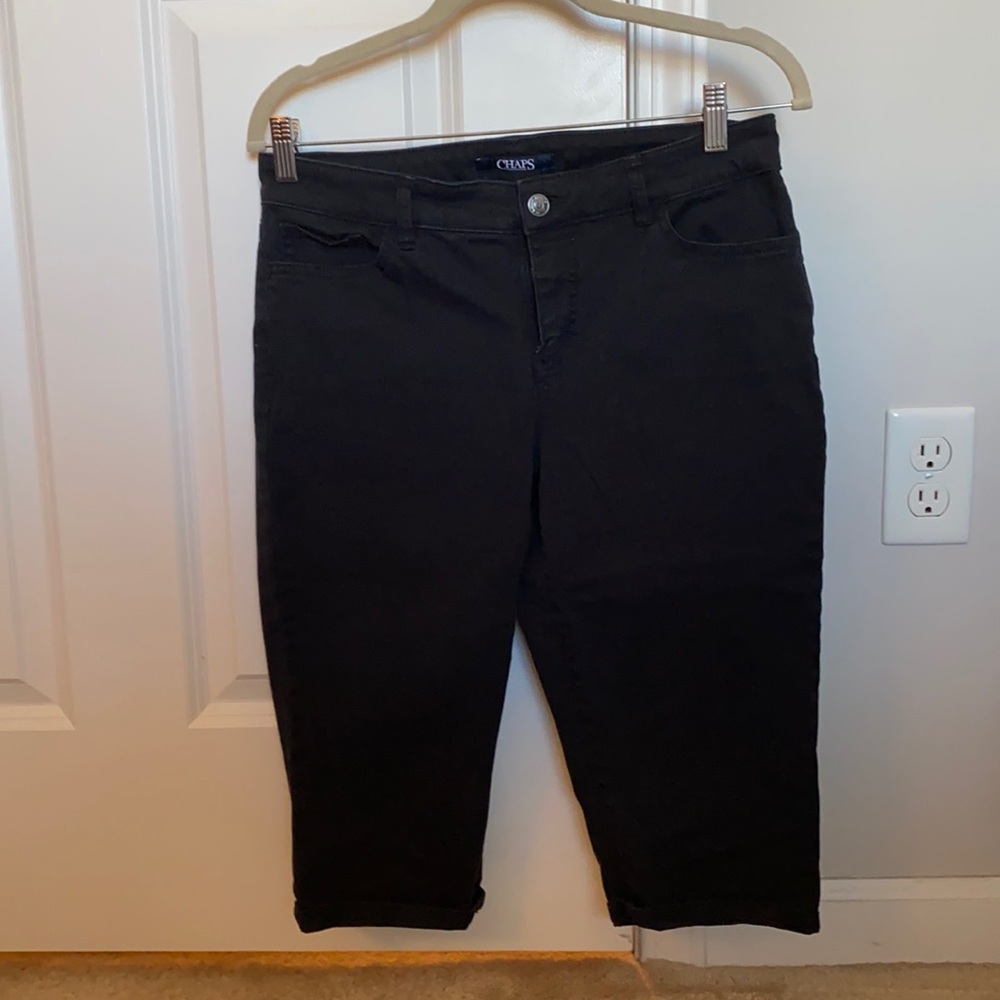 Black stretchy Bermuda shorts size 8